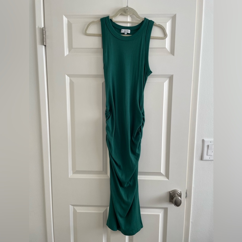 Michael Stars Wren dress // Kelly Green.